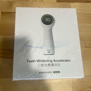 SENSOLOGY Teeth Whitening Kit with Led Light Sealed Brand New